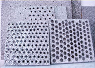La espuma de aluminio perforada artesona el diámetro perforado de encargo del agujero del grueso de 1mm~200m m